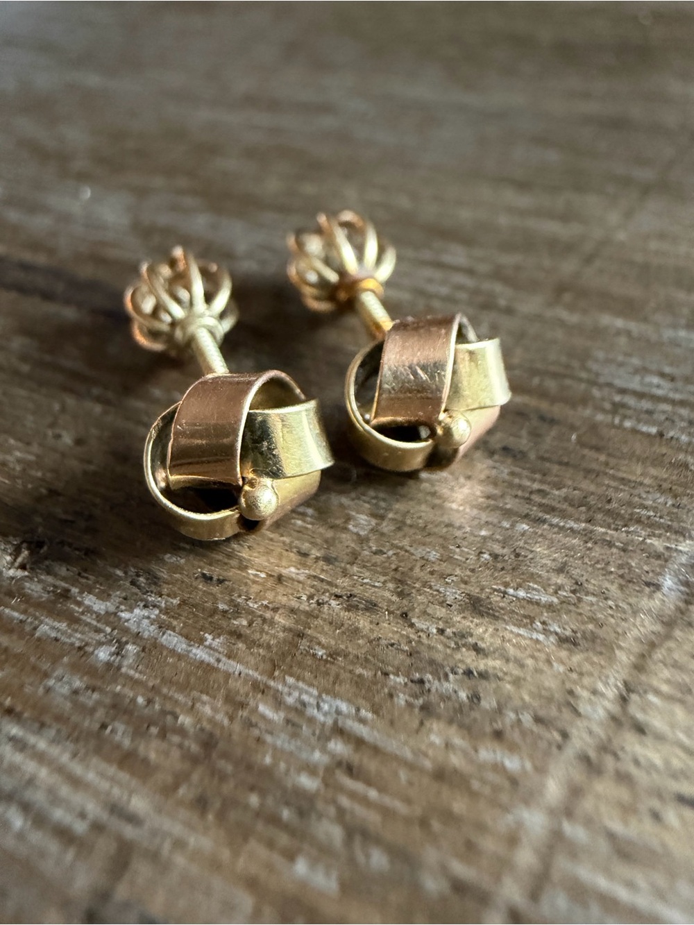 Vintage 14K Yellow Gold Screw-Back Earrings – 1.85 g